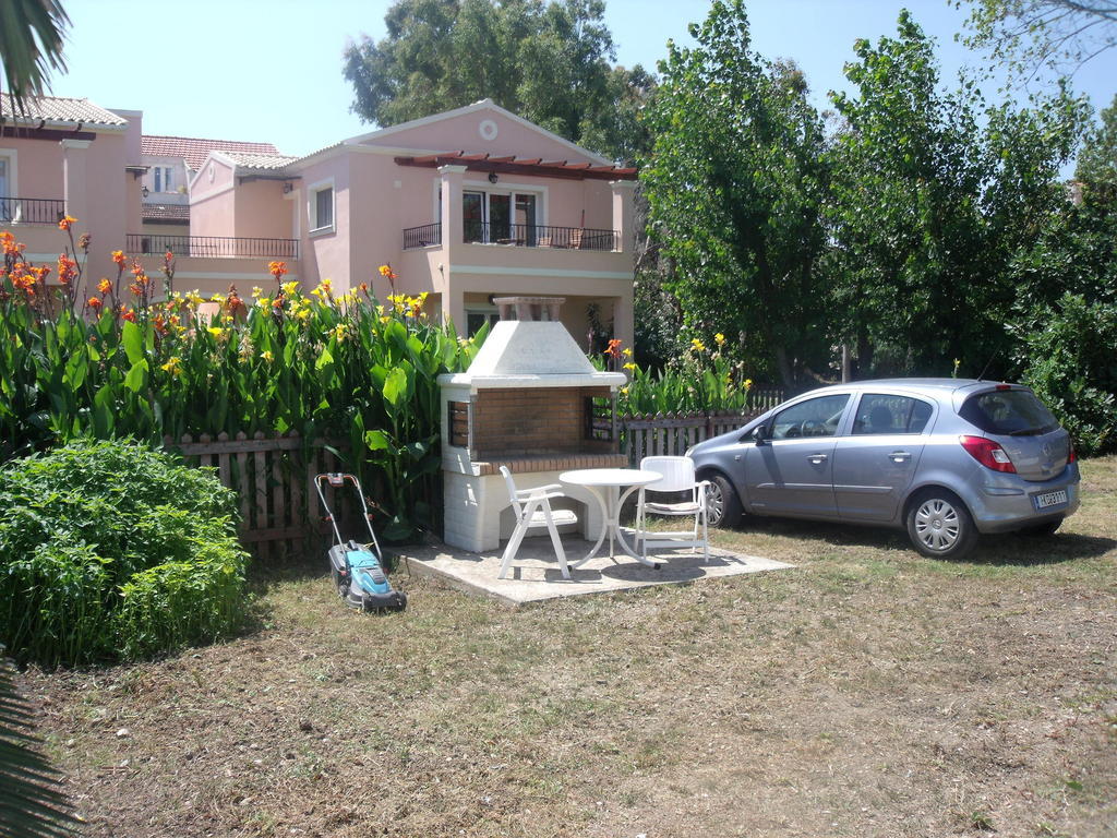 Philippos Apartments 아카라비 외부 사진